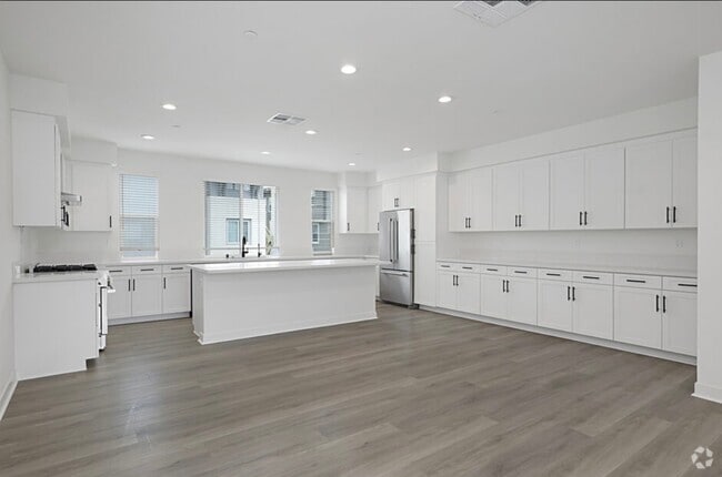 Building Photo - 6130 Village Way Rental