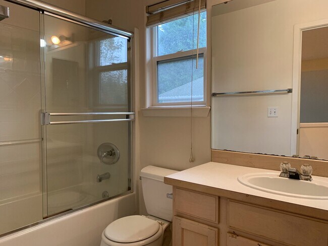 Photo - Beautiful 4BR Home | Cul-de-Sac Setting | Prime Bellevue Location