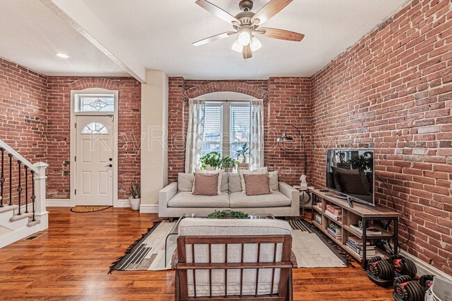 Building Photo - 3033 Welton St