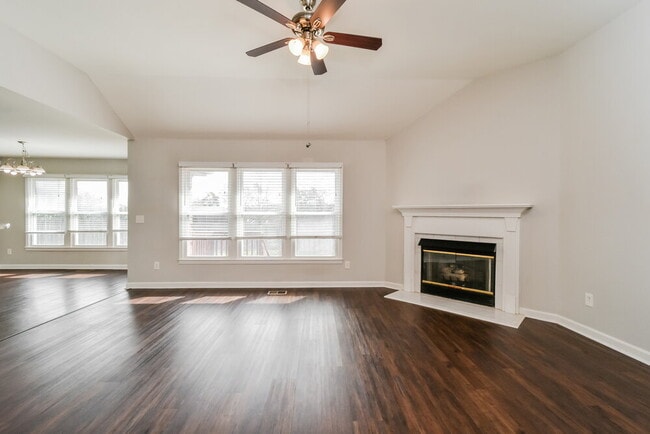 Photo - 5333 Roxborough Pass