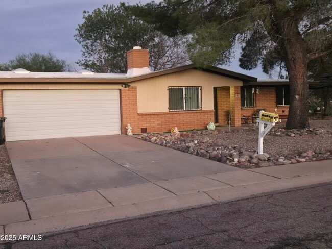 Building Photo - 3865 Redwing Pl