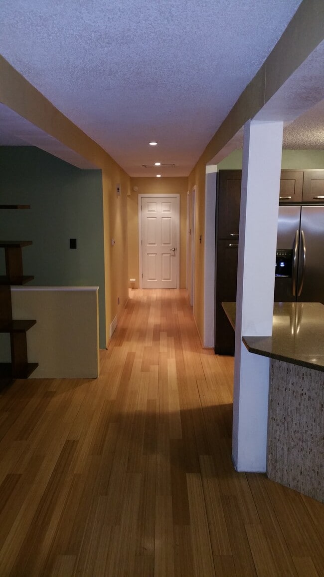 Photo - 1266 Aikins Way