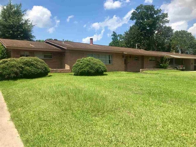 Building Photo - 3490 Crestwood Dr Rental
