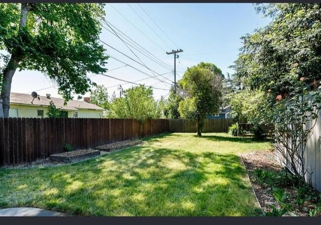 Photo - 5068 10th Ave