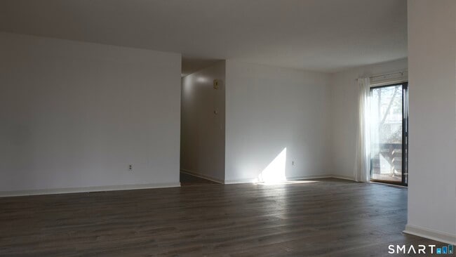 Photo - 23 Derbyshire Unit 23