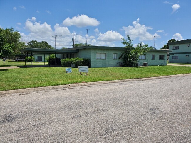 Cottages With Attached Covered Parking