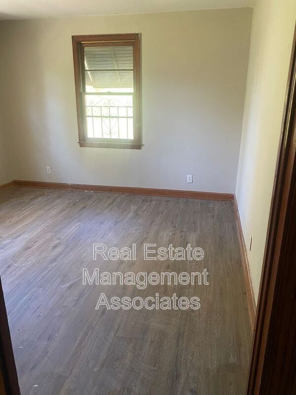 Photo - 219 Morris St