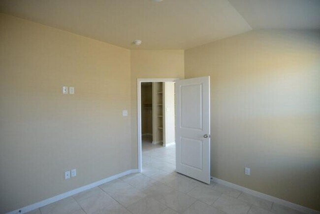 Photo - 1107 Stealth Lane Unidad A