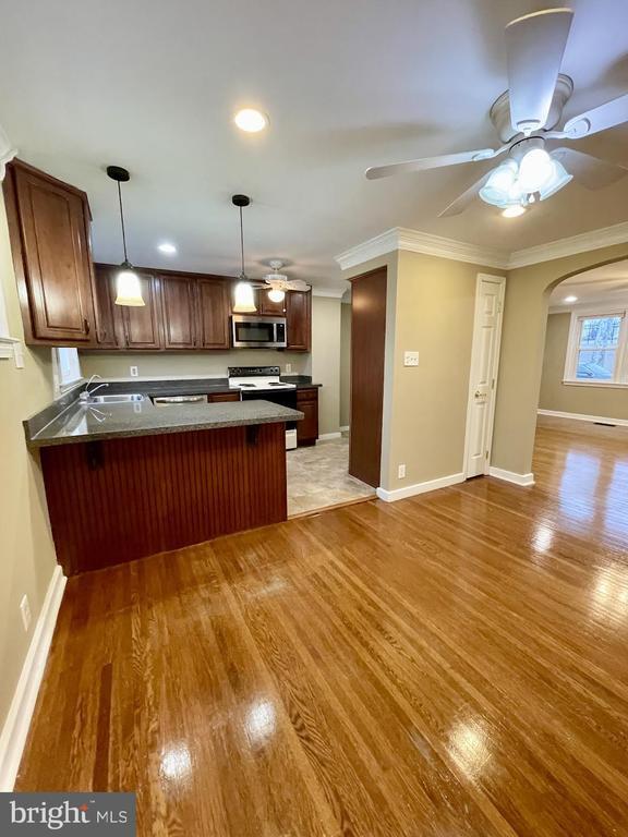 Photo - 119 E 11th Ave