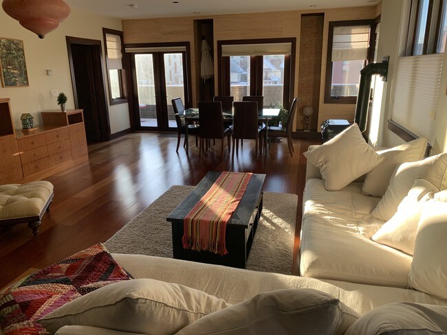 área de la sala de estar - 191 S Winooski Ave Unidad City lounge