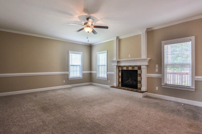 Photo - 221 Worthington Ct