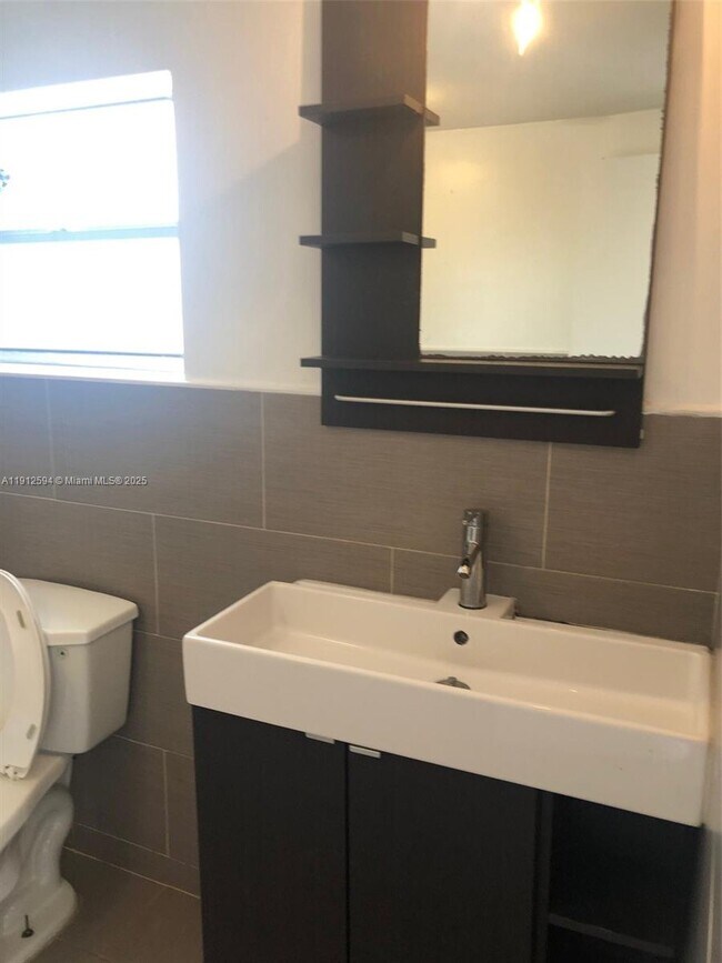 Photo - 2519 Pierce St Unit B