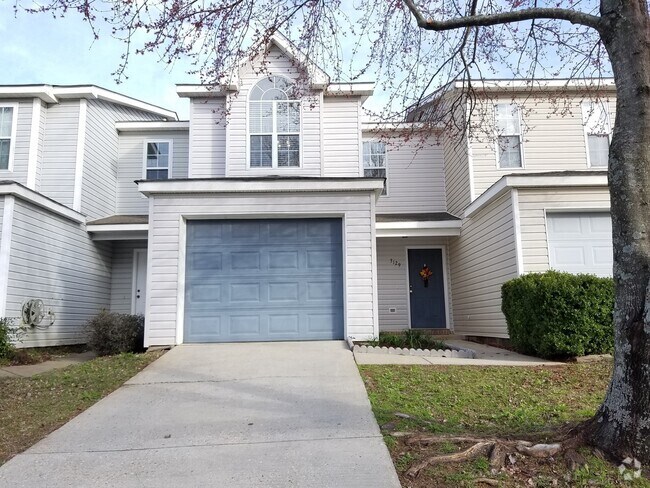 Building Photo - Quail Hollow - Beautiful Interior! Rental
