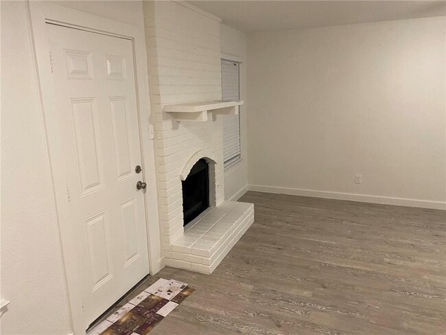 2408 Burleson Ct