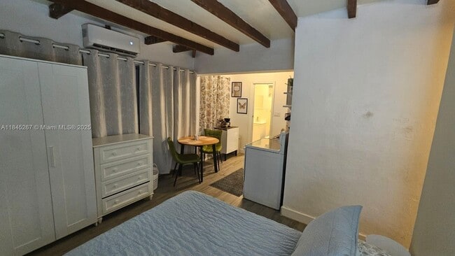 Photo - 1836 Roosevelt St