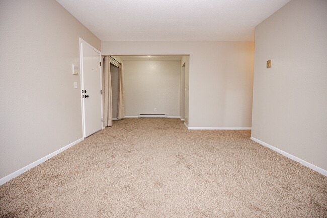 Photo - 6730 Hill Ave