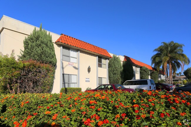 Front - Aldea at Hamilton