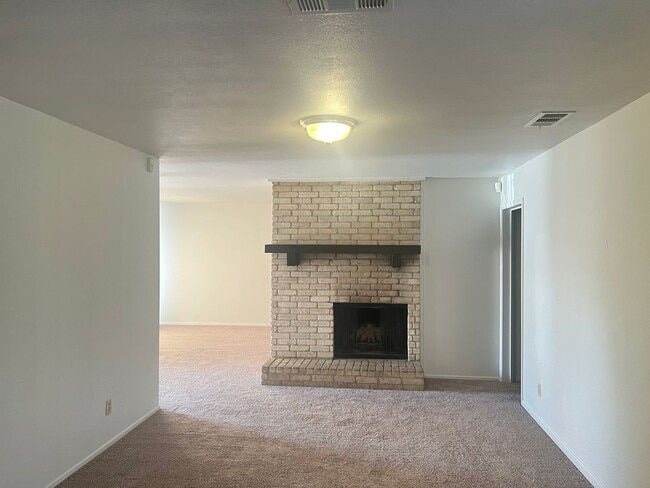 2201 Wheeler Cir