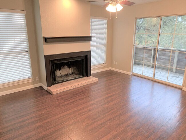 Photo - 3323 Augusta Blvd