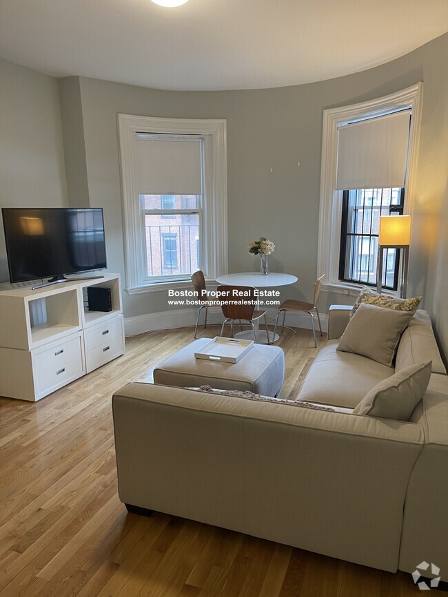 Building Photo - 133 Newbury St Unit 3R Rental