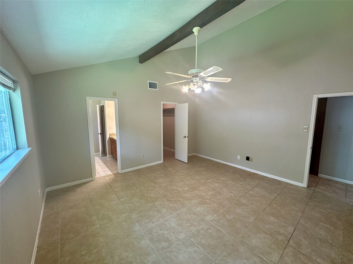 Photo - 2711 Colony Dr