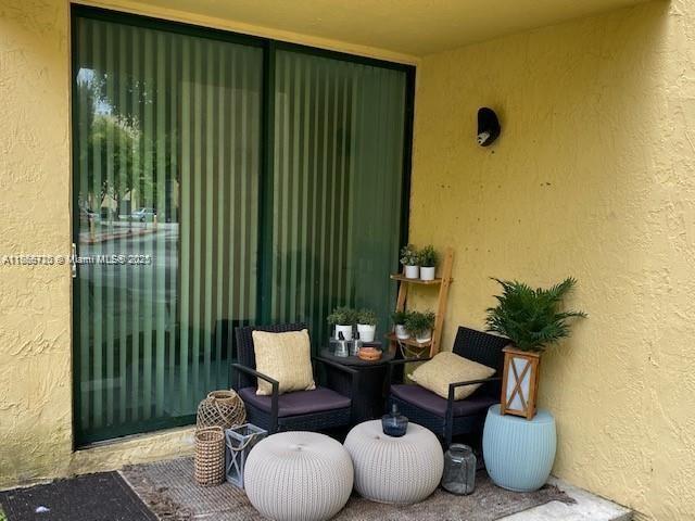 Building Photo - 11800 SW 18th St Unit 124-4 Rental