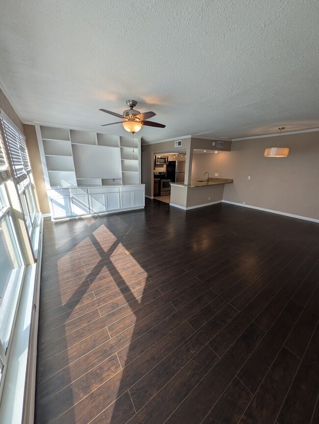 Photo - 2503 McCue Rd