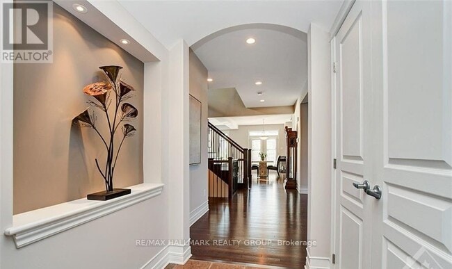 Photo - 318 Rywalk Cir