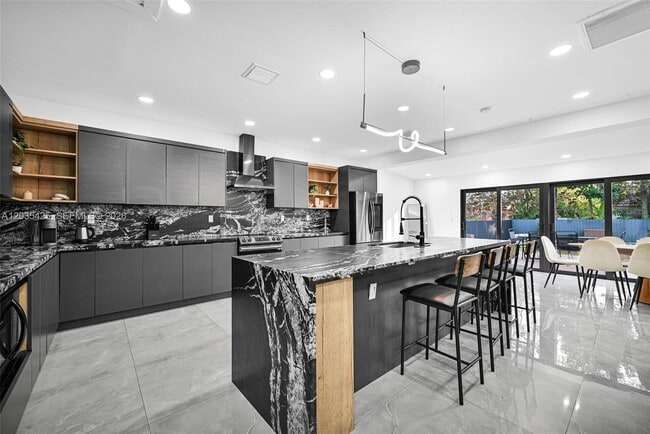 112 NW 53rd St