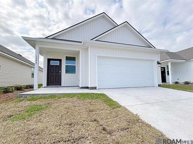 Building Photo - 1047 Drago Dr