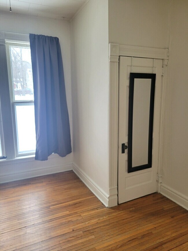 Photo - 609 S Broad St Unidad 2