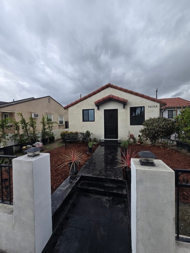Photo - 9419 True Ave