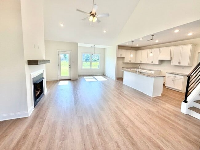 Photo - NewburyDrive7425 Unit 1