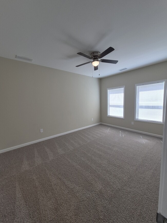 Photo - 209 Charlotte Cir