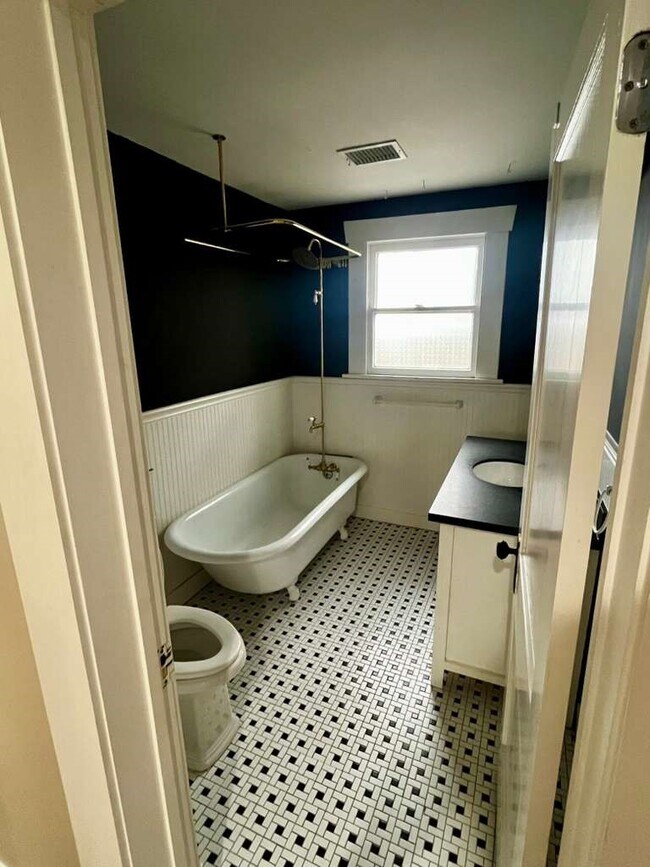 Photo - 1116 Woodland St