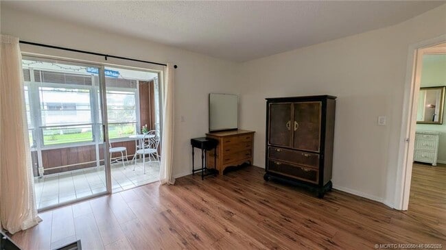Building Photo - 2929 SE Ocean Blvd Unit K6 Rental