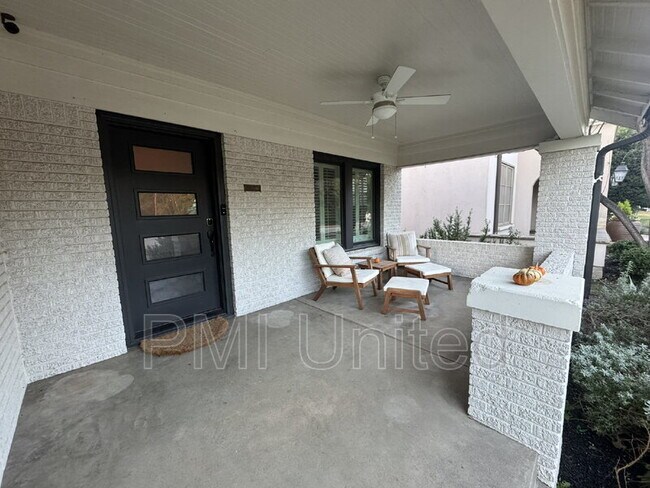 Photo - 4057 W 7th St