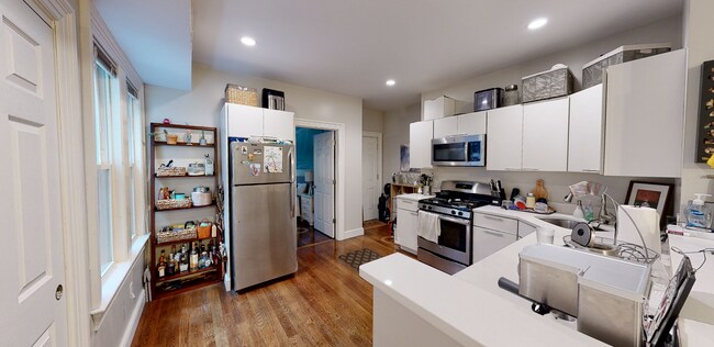 Photo - 164 Hampshire St Unit 1