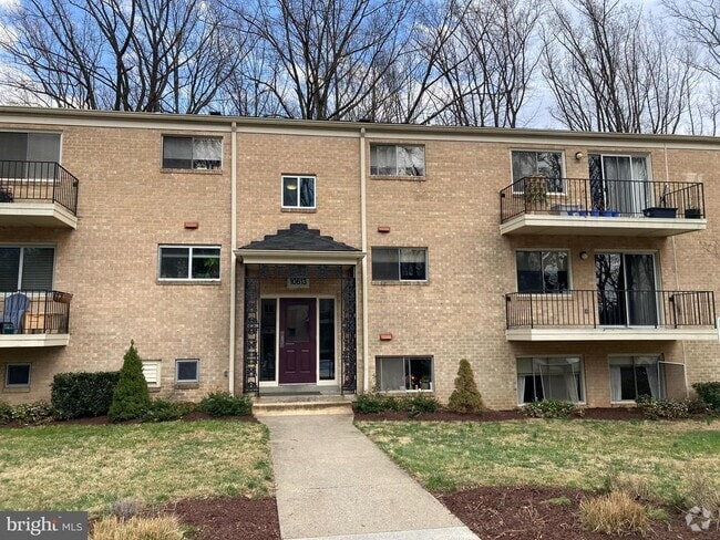Building Photo - 10613 Montrose Ave Unit 104 Rental