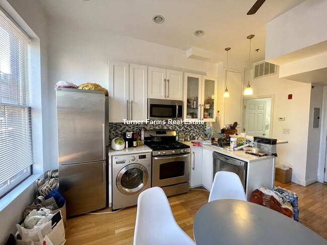 Photo - 243 Northampton St Unit 2