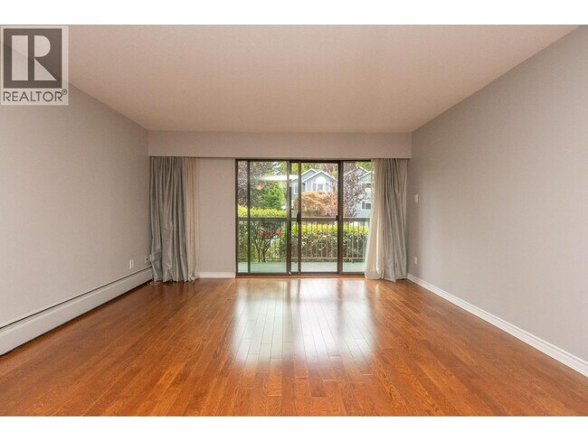 1235 W 15th Ave Unité 202