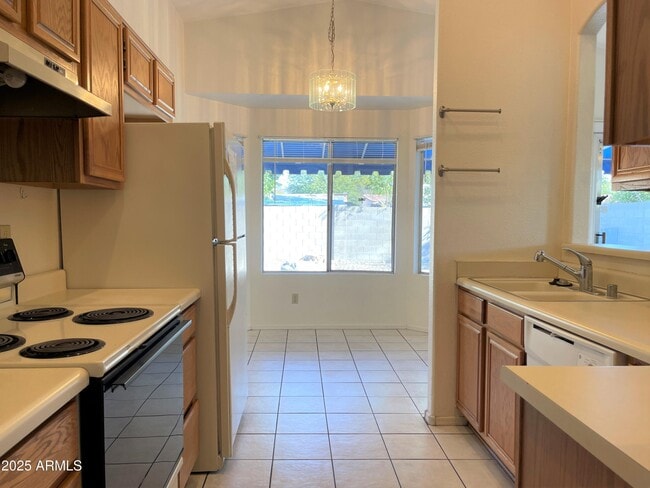 Photo - 8811 N 5th St