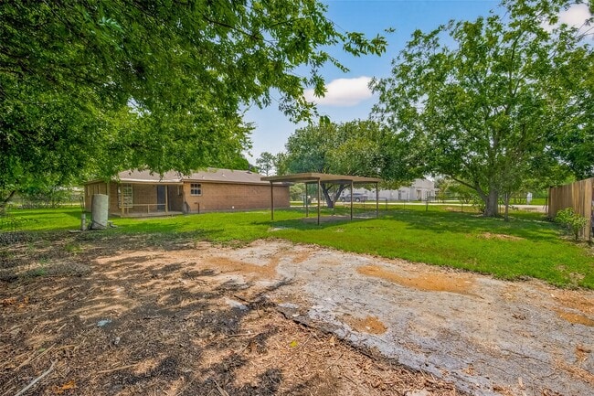 Photo - 5800 E Rd