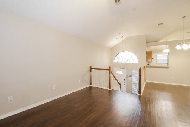 1345 Jasmine Dr