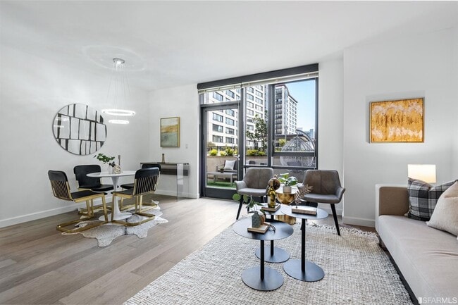 Building Photo - 260 King St Unit 1107 Rental