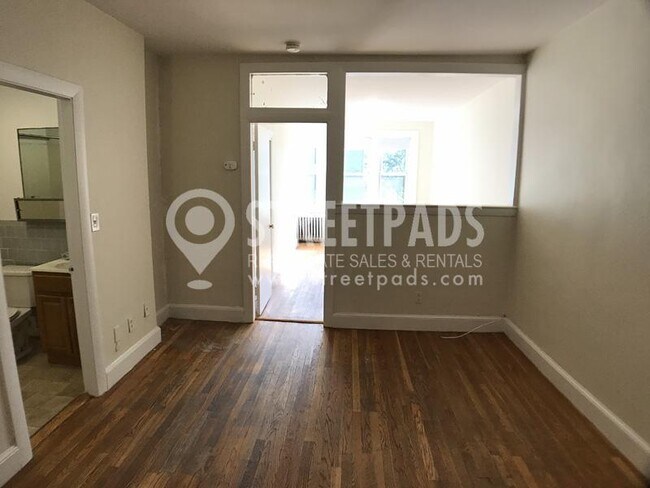 1 bedroom in Brookline MA 02446 - 1 bedroom in Brookline MA 02446 Condo