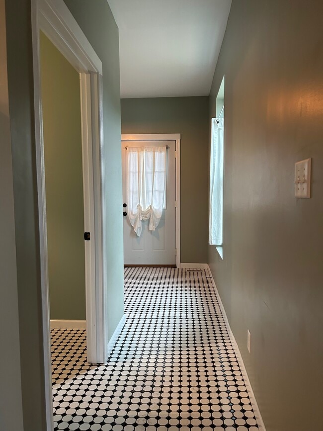 Photo - 801 S 4th St Unit 2