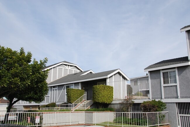 Monterey Terrace Apartments