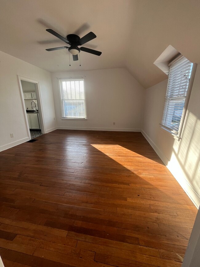 Photo - Maple St. Apartments Unidad 2