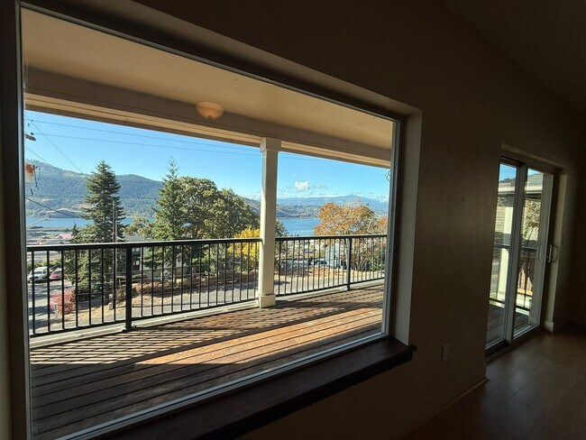 Photo - 2 Bedroom Townhouse For Rent In White Salmon